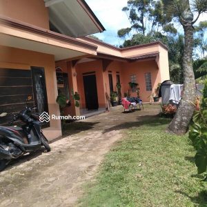 Dijual Rumah Nyaman Tanah Luas di Jl Kolonel Masturi Parongpong