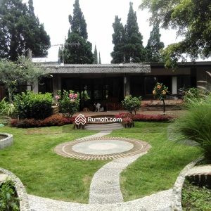 Dijual Villa Cantik Hitung Tanah Saja di Cibodas Lembang